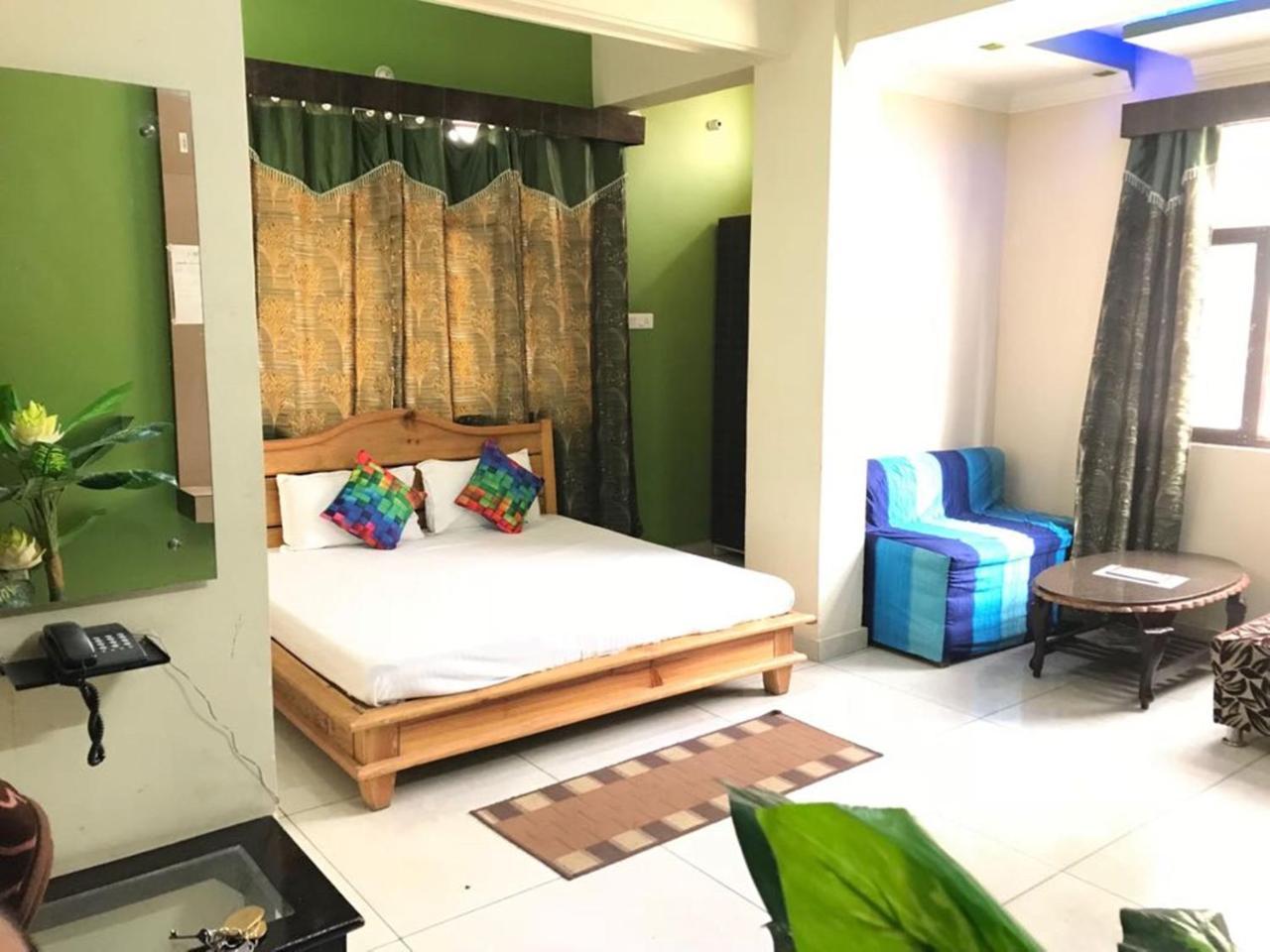 Oyo 37525 Hotel Mall Palace Pithorāgarh Exteriér fotografie